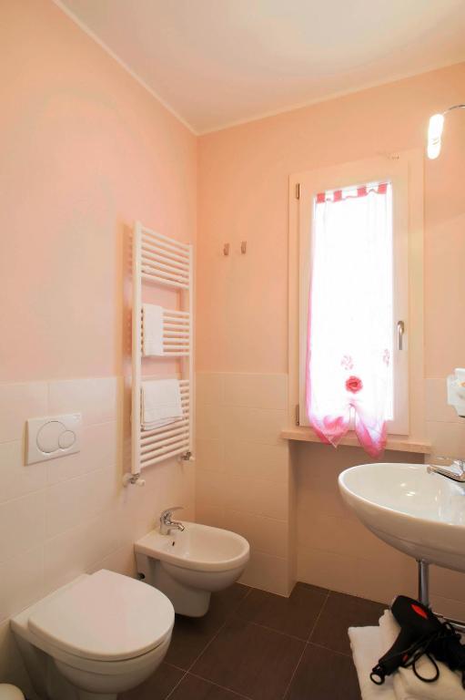 B&B Alle Tre Rose Монтиньйозо Номер фото