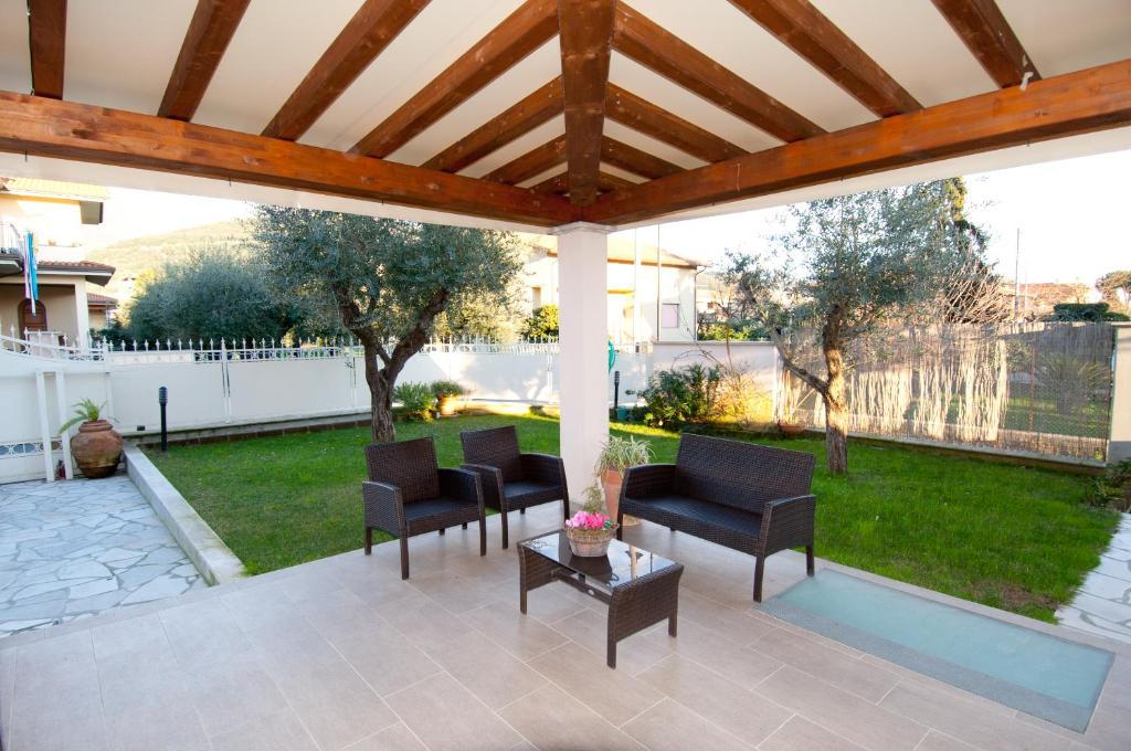 B&B Alle Tre Rose Монтиньйозо Экстерьер фото