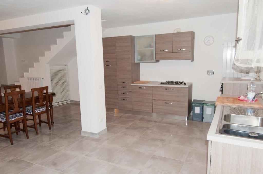 B&B Alle Tre Rose Монтиньйозо Экстерьер фото